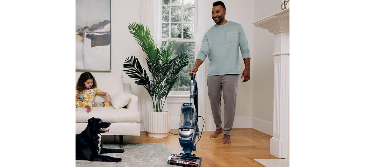 Shark Stratos Upright Vacuum